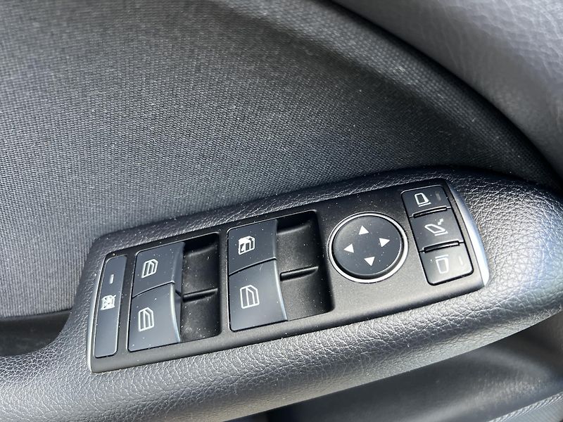 Mercedes-Benz Třídy B B180 1.6i 90kw KAMERA NAVI ALU - fotka 12 z 50