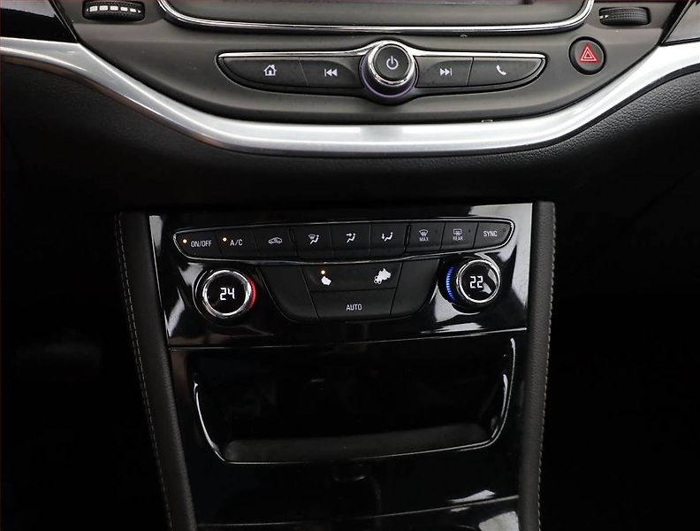 Opel Astra (2017) 1.0 Turbo, Automat, Serv.kniha - fotka 10 z 17
