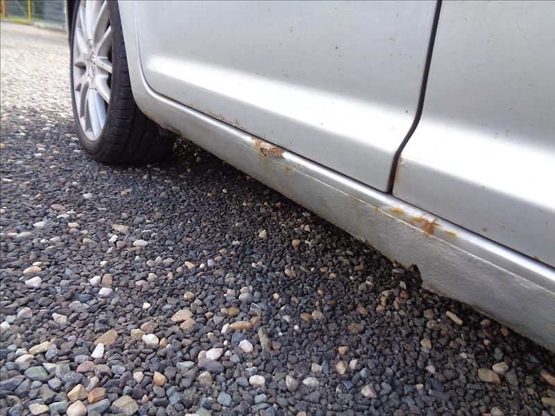 Volkswagen Touran 2,0 - fotka 24 z 25