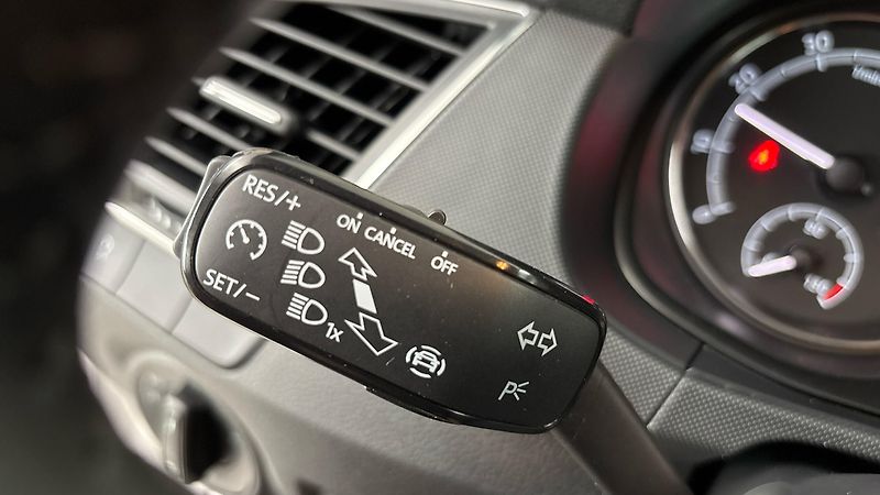 Škoda Fabia 1.0 TSI Ambition Combi - fotka 14 z 24
