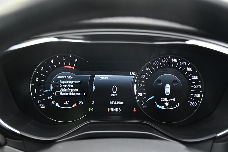 Ford Mondeo 2.0TDCi 110kW CARPLAY TITANIUM - fotka 38 z 42