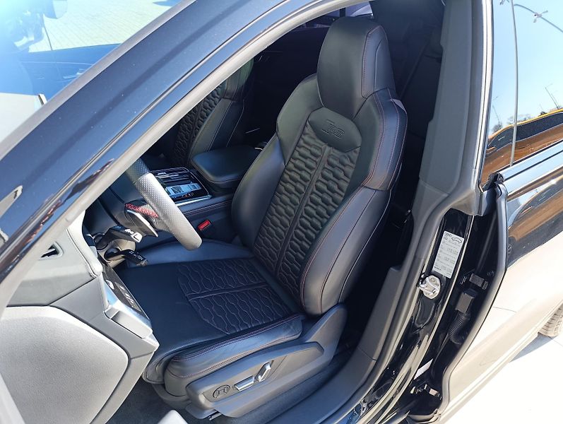 Audi RS Q8 4.0TFSI 441kW QUATTRO ČR DPH  - fotka 15 z 40
