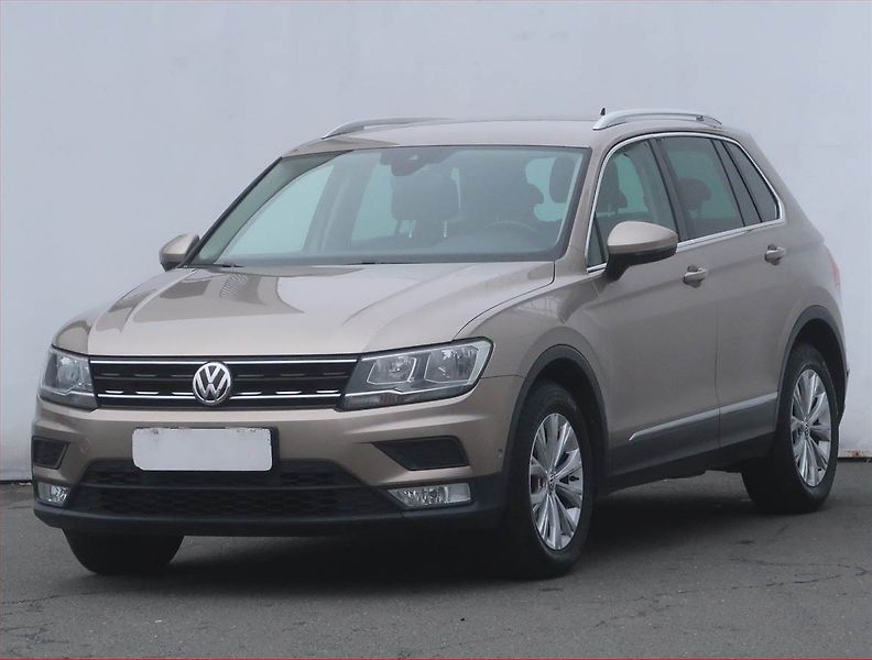 Volkswagen Tiguan (2016) Comfortline 2.0 TDI, Automat - fotka 2 z 21