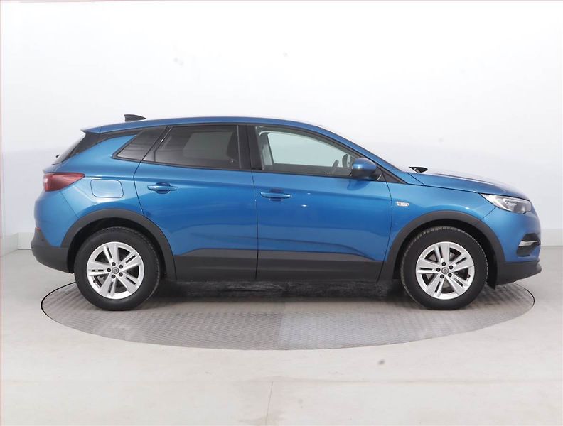 Opel Grandland X (2020) Edition 1.5 CDTI, Automat - fotka 6 z 16