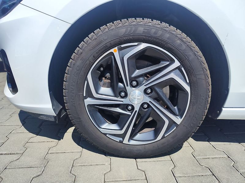 Hyundai i30 1.5 T-GDI/117kW Smart Navi - fotka 31 z 38