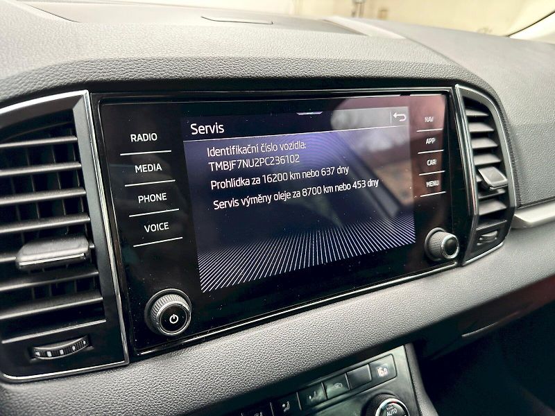 Škoda Karoq (2023) 2.0 TDI 85kW Ambition DSG - fotka 17 z 24