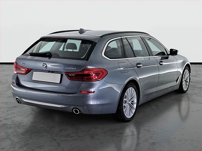 BMW Řada 5 (2017) Luxury Line 520d xDrive, 4X4 - fotka 5 z 28