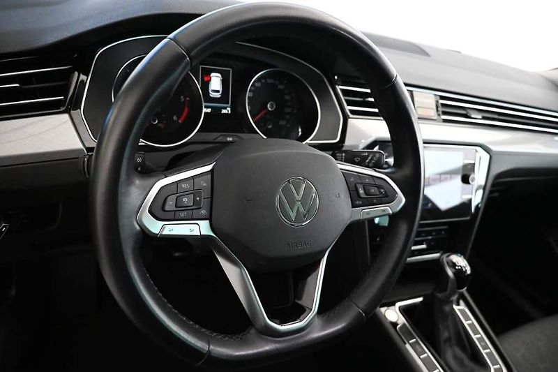 Volkswagen Passat (2023) 2.0 LED ACC Tažné Masáž SCR Bu - fotka 13 z 34