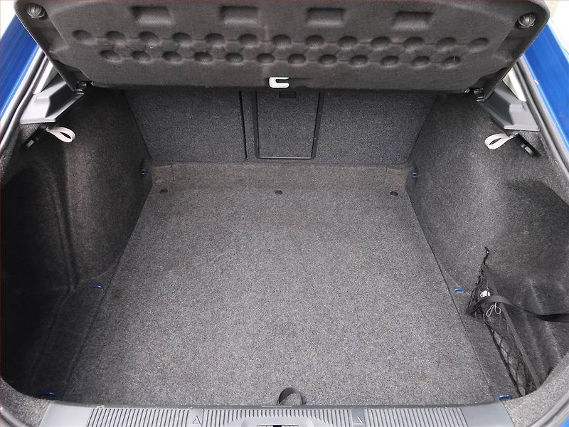 Škoda Octavia (2009) 1.9 TDI, Xenony, Tempomat - fotka 13 z 17