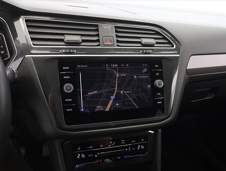 Volkswagen Tiguan Allspace (2024) Life 2.0 TDI, digi klima - fotka 16 z 28