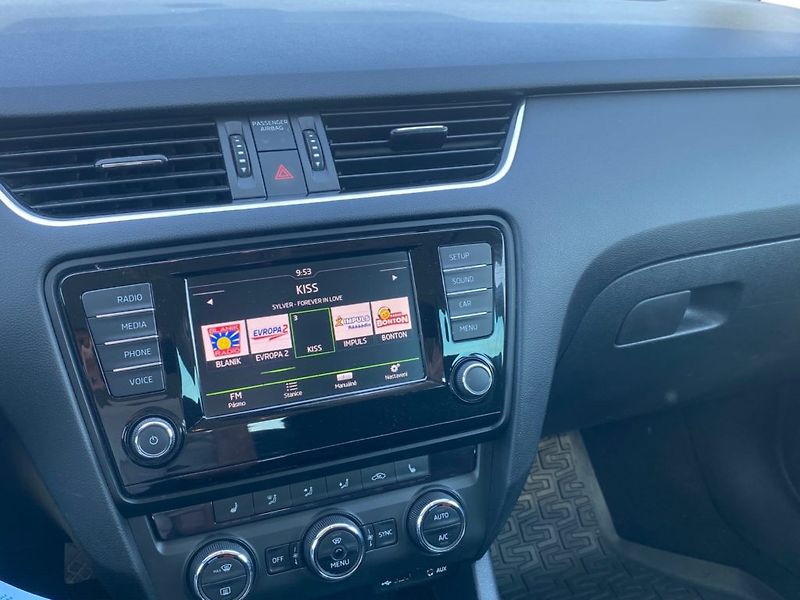 Škoda Octavia (2016) Kombi SCOUT 2,0 (110kW) 4X4 NM - fotka 15 z 33