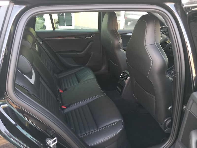 Škoda Octavia (2016) 2,0TDi 135kw RS 4x4  DSG NAVI  - fotka 19 z 48