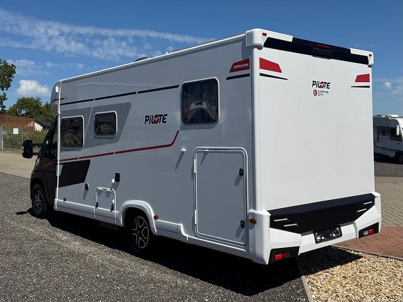 Pilote (2026) P740GJ Expression 8AT LFP 5M - fotka 4 z 34