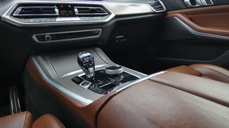 BMW X5 40d xDrive M Sport - fotka 6 z 25
