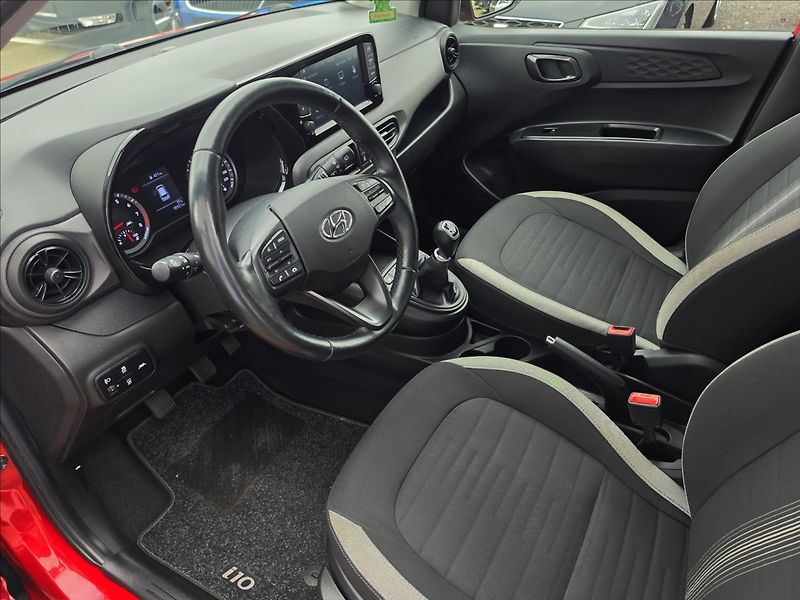 Hyundai i10 1,0 49KW vyhř. volat + sedadla - fotka 11 z 41
