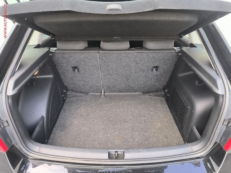 Škoda Rapid (2015) 1.2 TSi, Ambition, navi, TZ - fotka 7 z 17