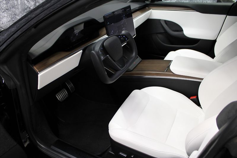 Tesla Model S 0,0 1.majitel ZÁNOVNÍ ! - fotka 8 z 34