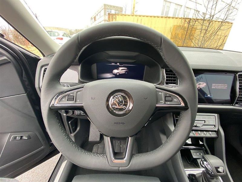 Škoda Kodiaq (2021) GT 2.0 TSI 4x4 DSG - fotka 11 z 31