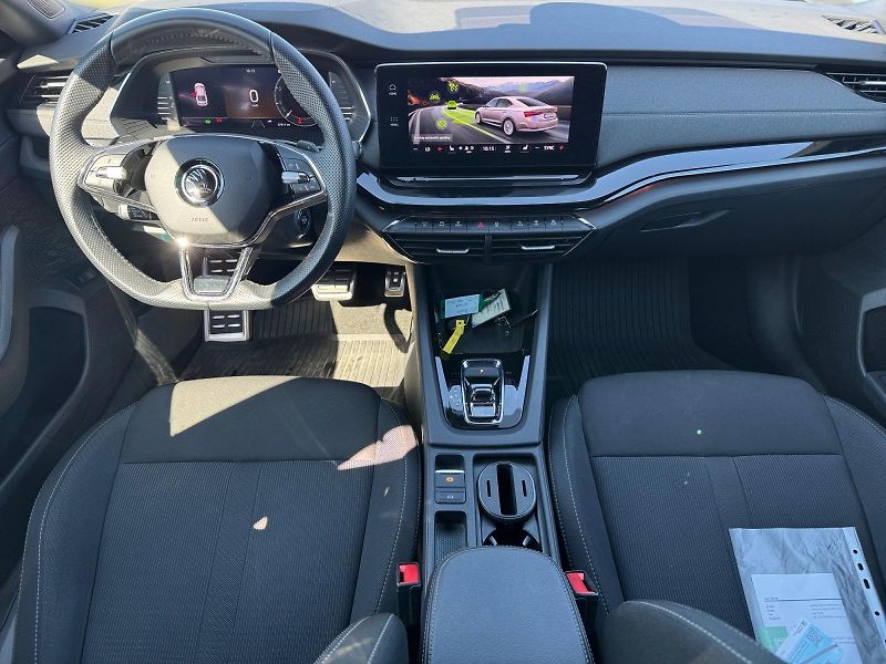 Škoda Octavia (2023) SPORTLINE 1.5e-TEC 110kW CZ - fotka 9 z 11