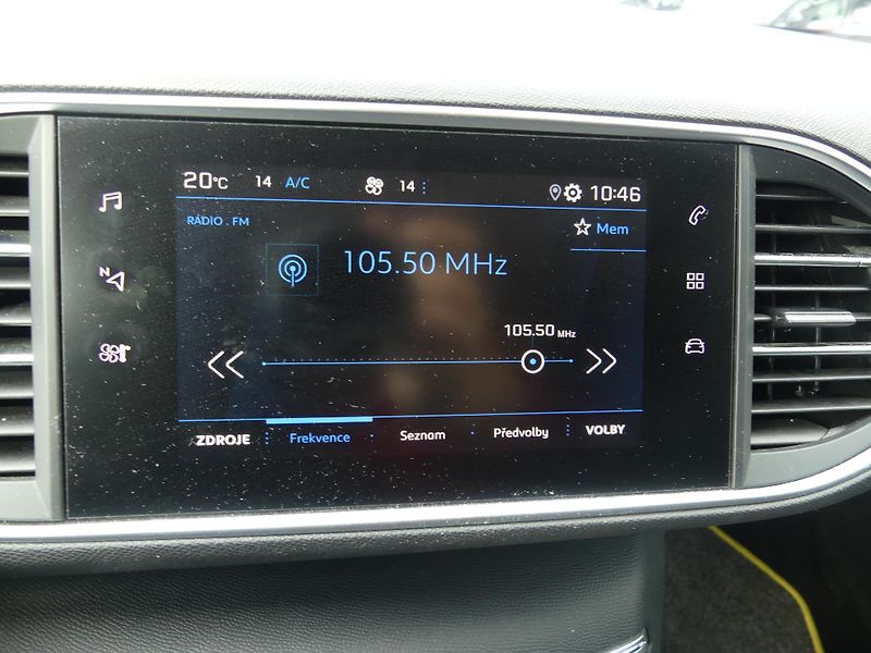 Peugeot 308 (2019) 1,2 PT 130 EAT8 - fotka 15 z 21