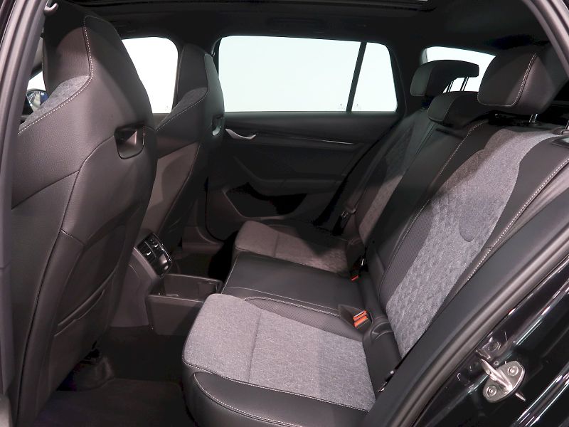 Škoda Octavia (2025) SPORTLINE 2.0TDI 110KW DSG PAN - fotka 16 z 41