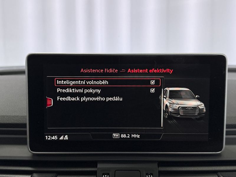 Audi Q5 2.0 PHEV QUATTRO S-LINE, PANO, - fotka 18 z 30