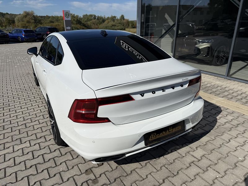 Volvo S90 (2020) 228kW T6 AWD R-DESIGN HUD K360 - fotka 6 z 47