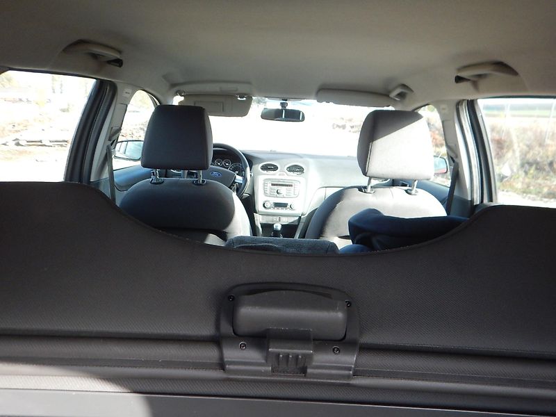 Ford Focus 1.6 i 74 kw - fotka 7 z 11