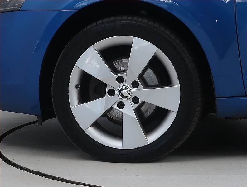 Škoda Octavia (2014) 2.0 TDI, Bi-Xenony, Tempomat - fotka 10 z 13