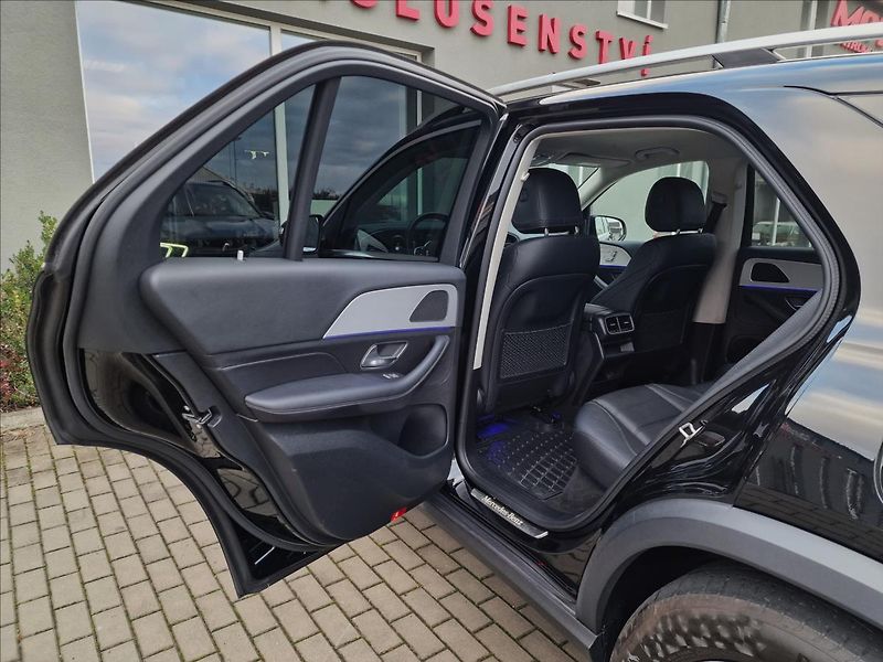 Mercedes-Benz GLE 350e 4Matic,původ ČR,1.Maj. - fotka 18 z 50