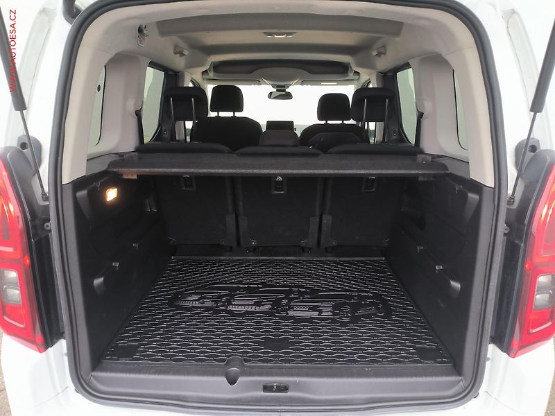 Opel Combo (2022) 1.5CDTi, 1.maj,ČR, Elegance - fotka 7 z 20