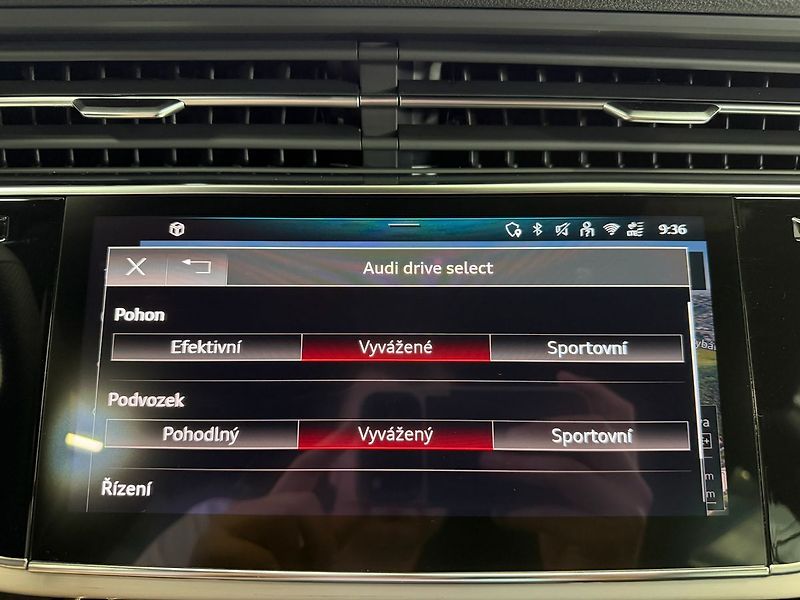 Audi Q8 50 TDI QUATTRO S-LINE, WEBASTO - fotka 18 z 33