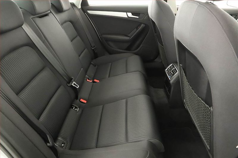 Audi A4 (2012) 2.0 TDI, Serv.kniha, Xenony - fotka 7 z 13
