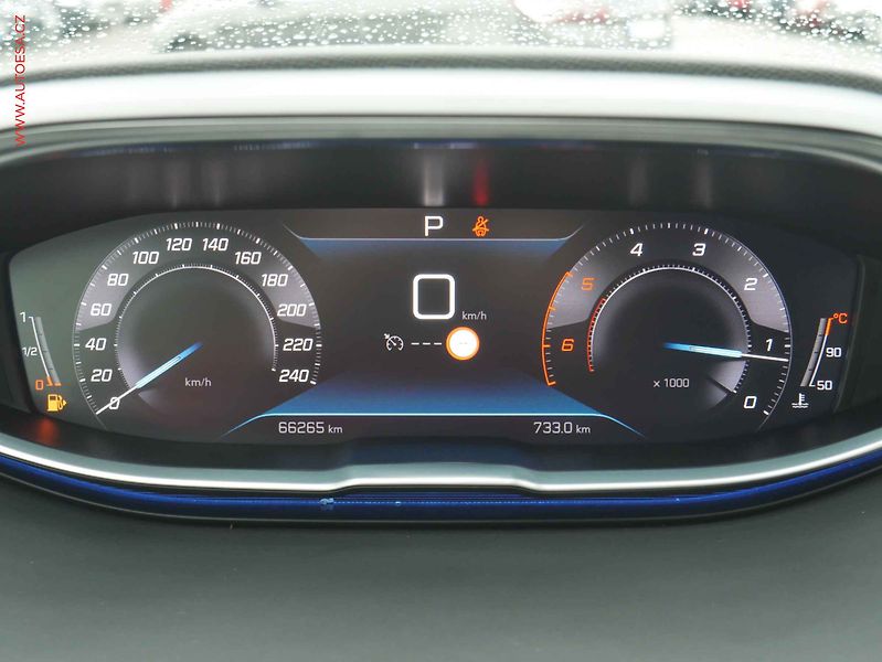 Peugeot 5008 (2022) 1.5HDi, ČR, Allure, AT, LED - fotka 21 z 25