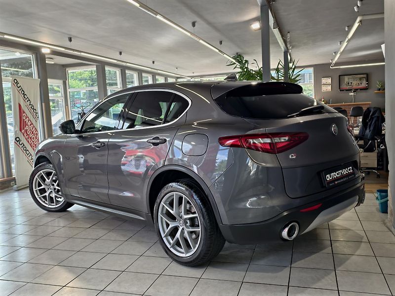 Alfa Romeo Stelvio 2.0 T 206kW Q4 FIRST EDITION - fotka 24 z 24