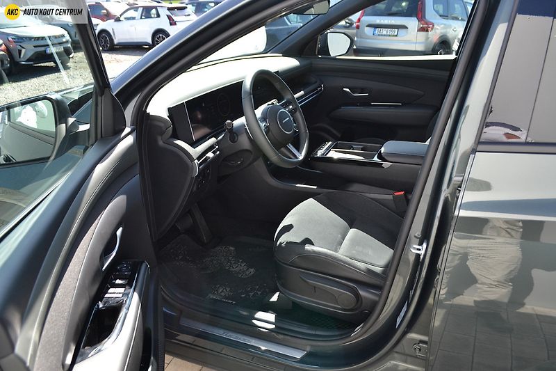 Hyundai Tucson 25 1,6 TGDI 2WD DCT 20 YEARS - fotka 20 z 47