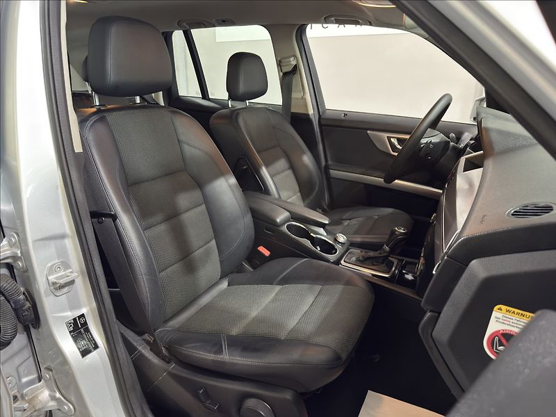 Mercedes-Benz GLK 2,2   220CDI AUTOMAT BI-XEN - fotka 23 z 31