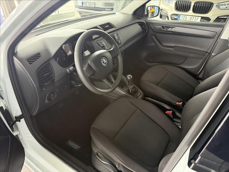 Škoda Fabia 1,2   TSI 66kW,SERVISKA - fotka 7 z 24