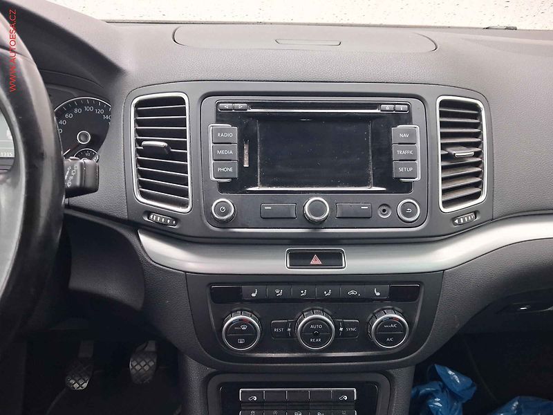 Volkswagen Sharan (2014) 1.4 TSi, CUP, +kola, el. - fotka 12 z 18