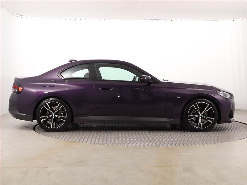 BMW Řada 2 (2022) 220 i - fotka 6 z 22