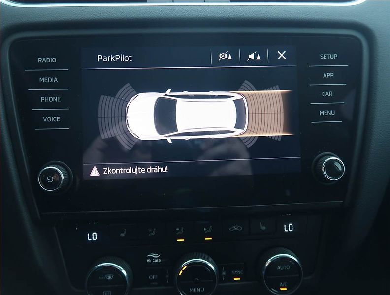 Škoda Octavia (2018) Style 1.6 TDI, Tempomat - fotka 18 z 18