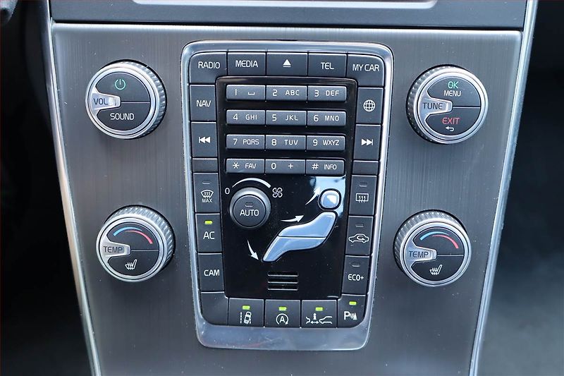 Volvo S60 (2016) D3, Automat, Serv.kniha, Kůže - fotka 12 z 25