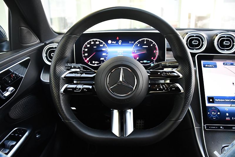 Mercedes-Benz Třídy C 220D 4M AMG ČR  - fotka 27 z 55