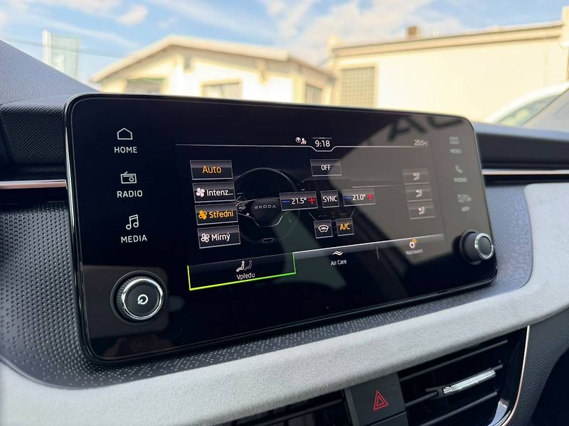 Škoda Scala Top Selection 1,0 TSI 85 kW 7° - fotka 18 z 34