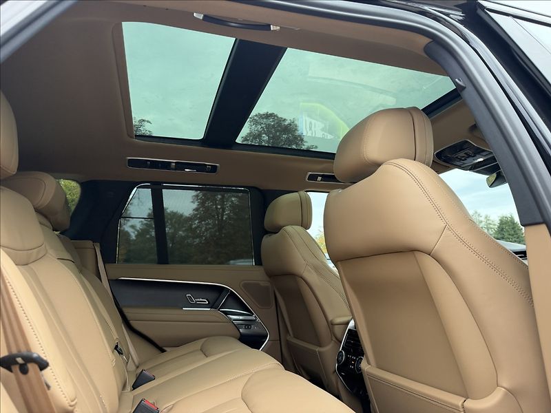 Land Rover Range Rover P460e HSE - fotka 30 z 36