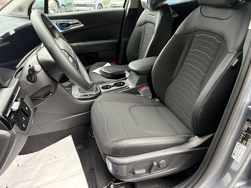Kia Sportage (2026) 1,6 T-GDi GPF 4x2 EXCLUSIVE (2 - fotka 5 z 7