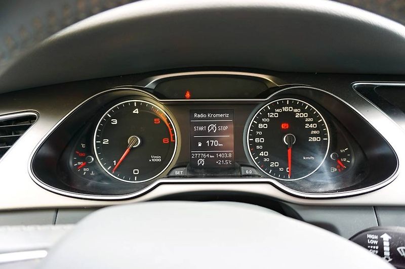 Audi A4 (2012) 2,0 TDI 105 kW - fotka 27 z 32