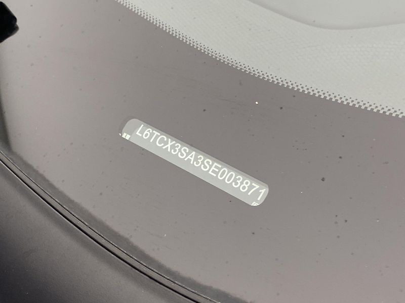 Lynk & Co 01 (2025) CORE PHEV AUT CZ 1.maj - fotka 8 z 94