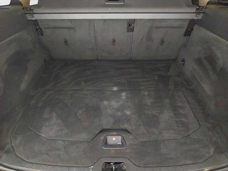 Volvo XC60 (2011) Momentum D4, Xenony, Tempomat - fotka 14 z 17