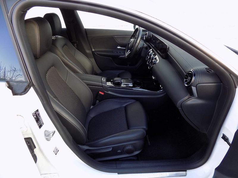 Mercedes-Benz CLA (2019) 200d/Full-Led/1.majitel/ - fotka 17 z 50